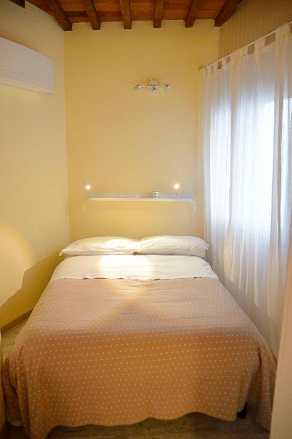 Casa De' Mannini Hotel Arezzo Bagian luar foto